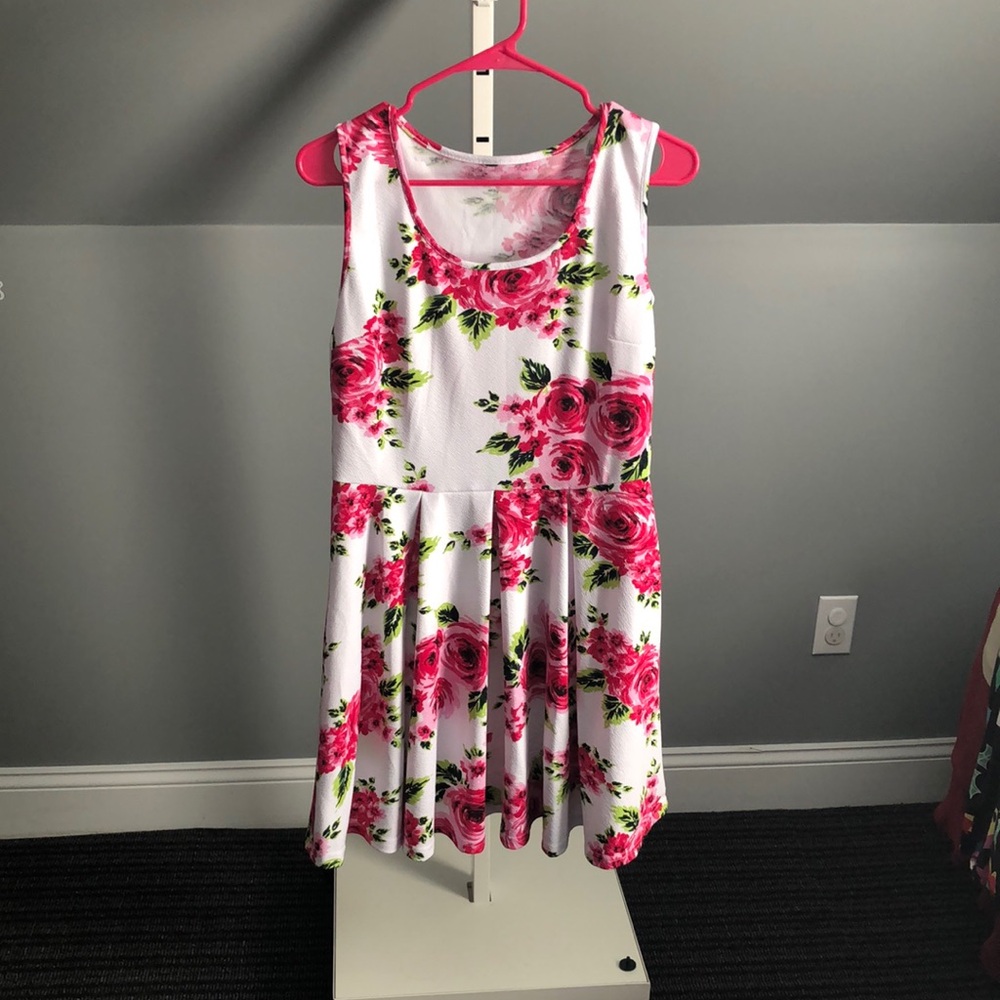 🧡 White Mark Pink Floral Sleeveless Scoop Neck Dress
